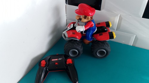 2109252 figurine voiture - figurine,