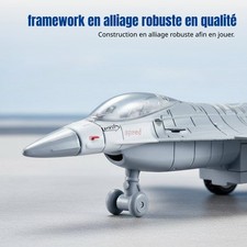 Avion militaire en alliage