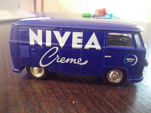 Corgi volkswagen combi nivea - volkswagen,