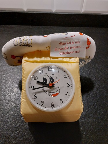 Horloge forme telephone - horloge,