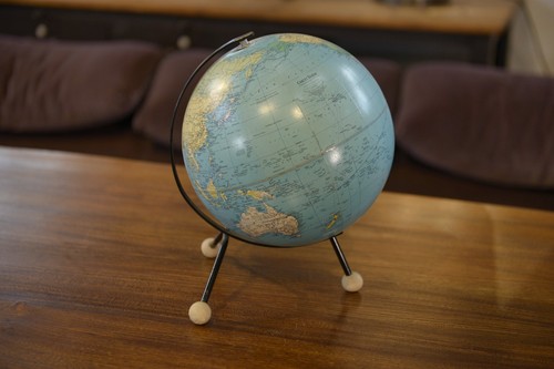 Globe terrestre 1960's