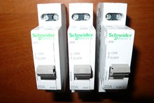 INTERRUPTEUR SECTIONNEUR 20A