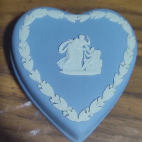 Wedgwood jasperware blue - wedgwood,
