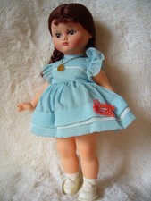 Poupée Bella bimatière tout