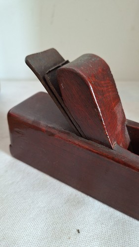 Rabot ancien bois - ancien, rouge