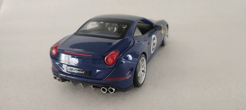 Ferrari burago california - 1/18,