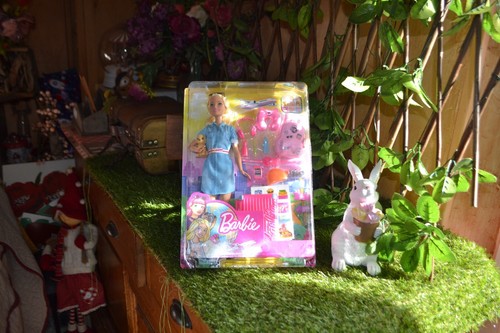 Poupee barbie neuve avec - neuve,