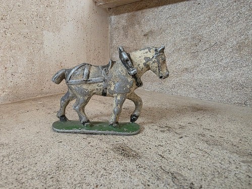 Ancien cheval métal - cheval,