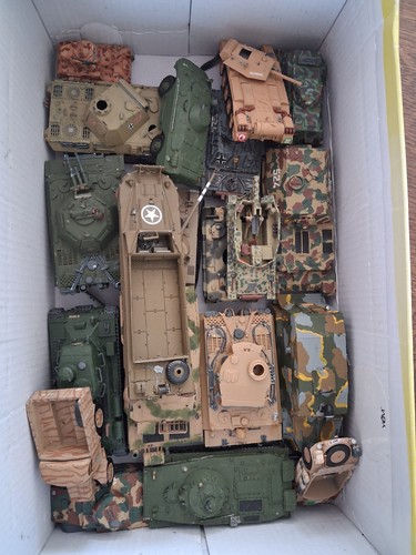 Lot vehicules militaire - lot,
