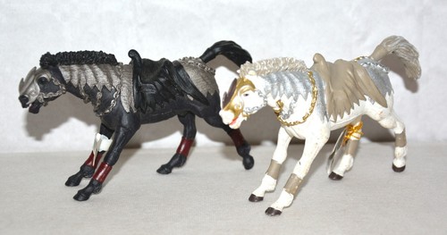 Figurines 2 chevaux - 2, figurines 