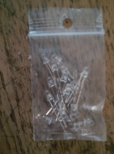 Lot diodes led 3mm blanc - diodes,