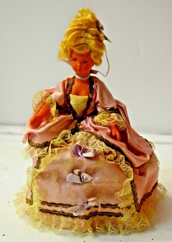 Ancienne poupee souvenir sujet - poupee,