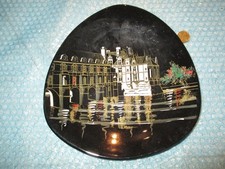 ASSIETTE en FAÏENCE NOIRE