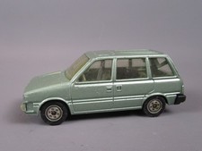 D888 Vintage 1986 Solido 1341 France Nissan Prairie Vert Métallisé 1:43