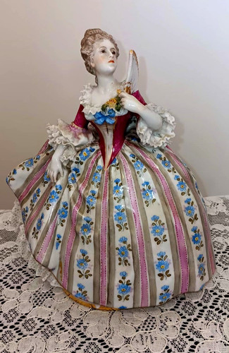 Statuette marquise l - statuette,