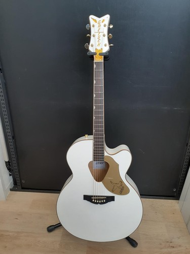 Guitare acoustique électrique