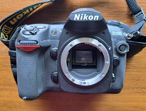 Nikon d200 digital slr - nikon,