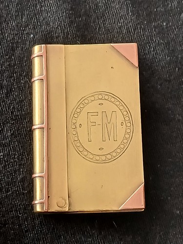 Briquet poilu forme de - poilu,