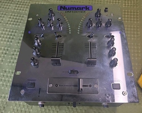 Numark dm1001x turntable - dj,