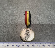 MEDAILLE METAL VELO CYCLISME
