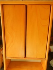 Petite armoire en bois à