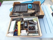 Hornby acHO Nice lot of rails, transformer and various. 70 straight and miscellaneous + 5 kgs