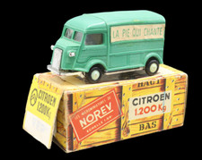 1/86th NOREV - CITROEN 1200 KG LA PIE QUI CHANTE / antique toy