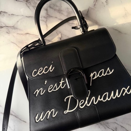 Delvaux humour black - l'humour, mm