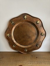 Grand Plateau/Assiette Murale en Cuivre avec Fleur de Lys - Ancien Vintage 47cm