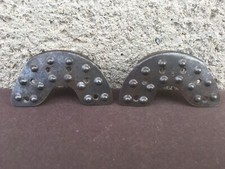 2 anciens fers à chaussures / Brodequins / Armée / Chaussures de marche