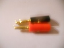 Lot 2 Fiches Banane 4 mm à Vis Prise Noir et rouge Connecteur doré