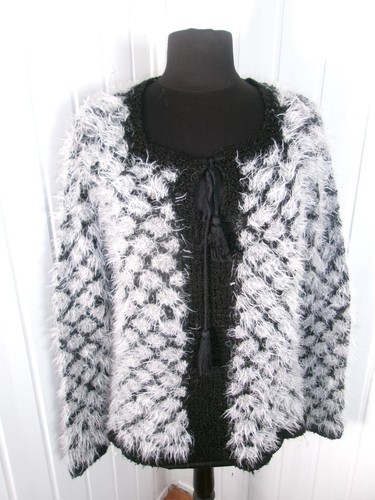 Gros pull noir longs poils