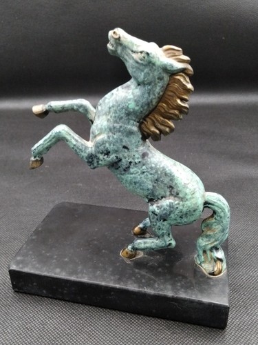 Serre livre cheval - serre,