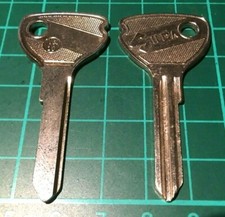 Opel classic car 1960-70s, key blank Silca YM10, YMOS profile 7 1-250