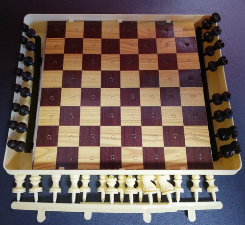 Travel plastic chess jeux - chess,