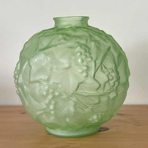 Vase verre moulé - vase, préssé