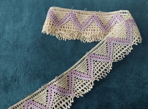 Dentelle ancienne coton beige