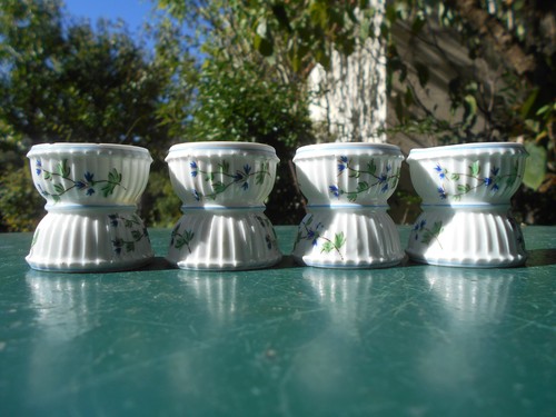 Ancien coquetier porcelaine - ancien,