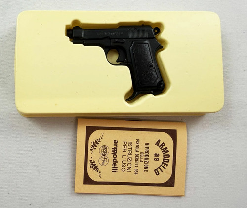 Reproduction pistolet beretta - reproduction,
