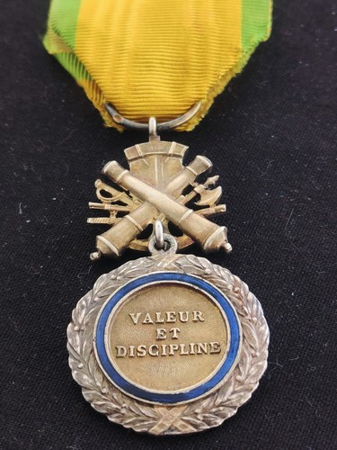 Superbe médaille militaire - mÉdaille,