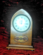 Petite horloge de table