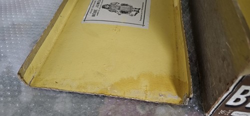 Ancienne boîte poupée - ,