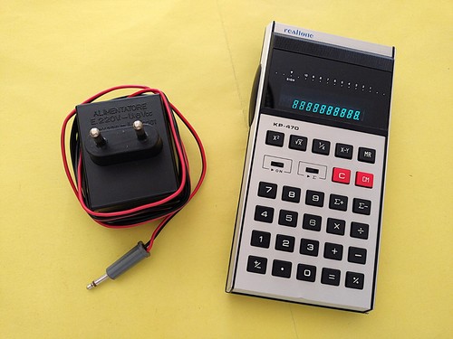 Ancienne calculatrice realtone - ancienne,