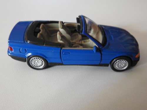 Voiture miniature bmw - voiture, i