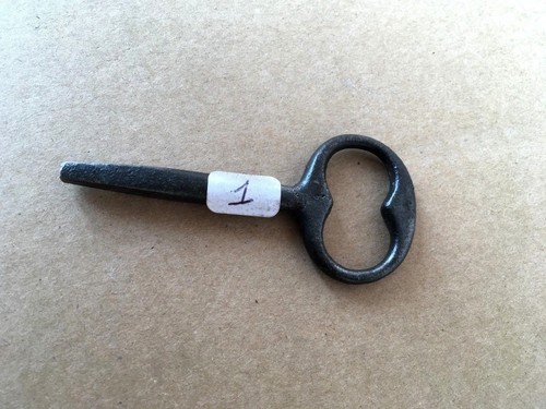 Clé horloge clef - (n°1),