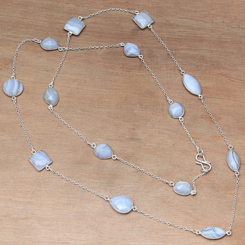 Collier dentelle bleue - , pierre