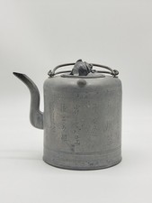 Ancienne Théière En Étain