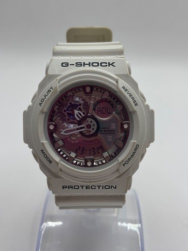 Montre blanche pour - , homme