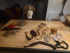 Lot of Fake And Real Hair Wigs (Helen Curtis Hong Kong. Paris ) 19 Eme