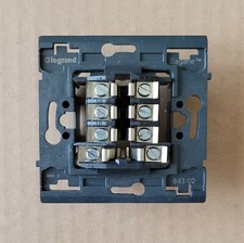 LEGRAND SAGANE 84302 - 1